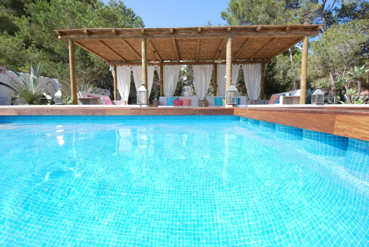 Aparthotel La Hacienda Sant Ferran de Ses Roques Exterior foto