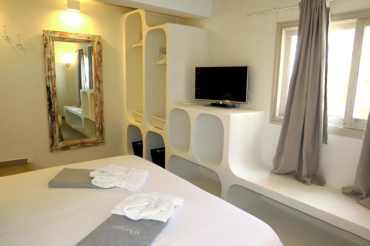 Aparthotel La Hacienda Sant Ferran de Ses Roques Exterior foto